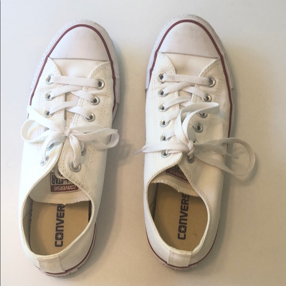 White converse shoes